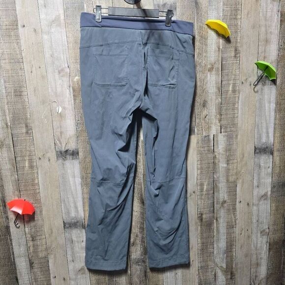 Athleta Trekkie Jogger 2.0 Pants Women's  Gray Stretch Nylon Ripstop Tapered - Picture 2 of 4